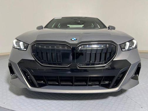 2026 BMW 540 i xDrive