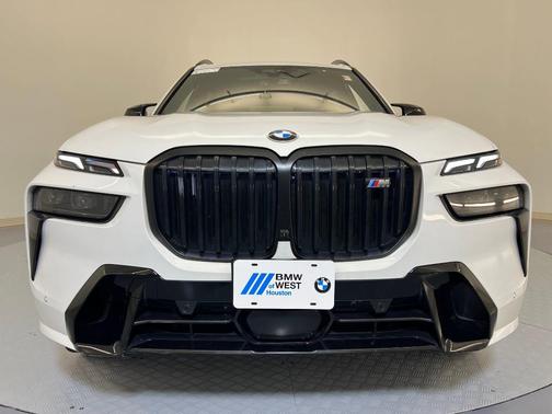 2023 BMW X7 M60i