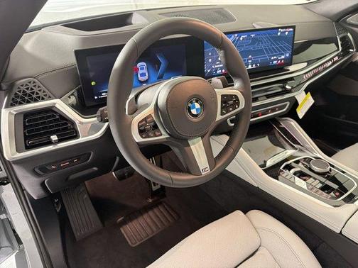 Gray Metallic 2026 BMW X6 xDrive40i