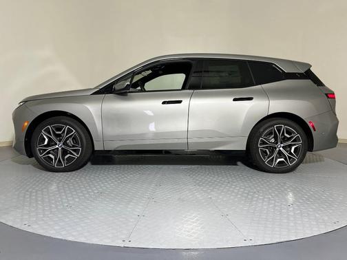 2026 BMW iX xDrive45