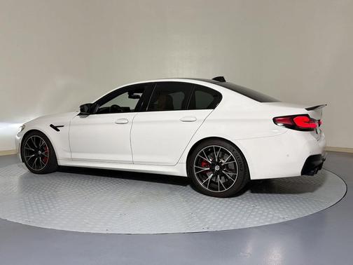 Alpine White 2022 BMW M5 Base
