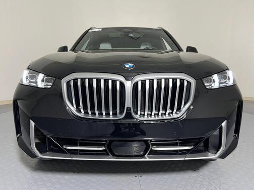 Black Sapphire Metallic 2026 BMW X5 sDrive40i