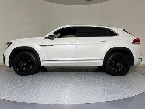 2023 Volkswagen Atlas Cross Sport 3.6L V6 SEL Premium R-Line