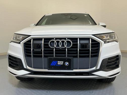 2022 Audi Q7 45 Premium Plus