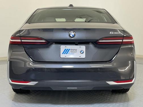2025 BMW 530 i