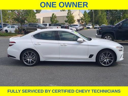Uyuni White 2025 Genesis G70 2.5T