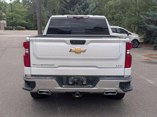 Iridescent Pearl Tricoat 2022 Chevrolet Silverado 1500 LTZ