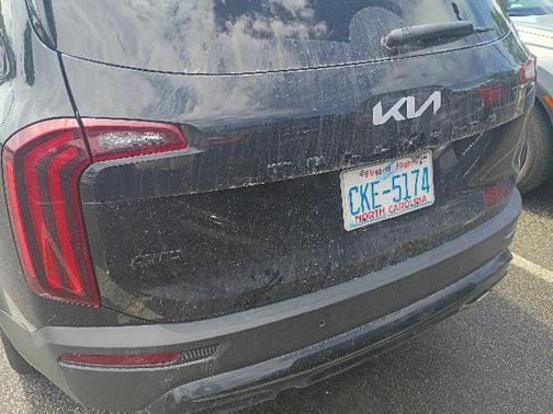Ebony Black 2022 Kia Telluride EX