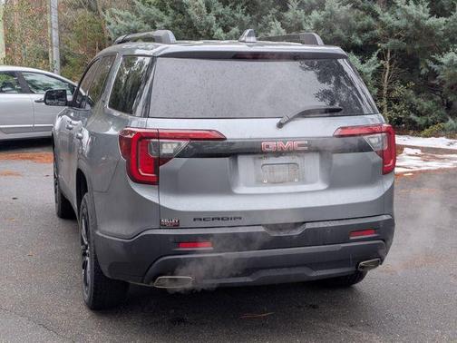 2022 GMC Acadia SLT