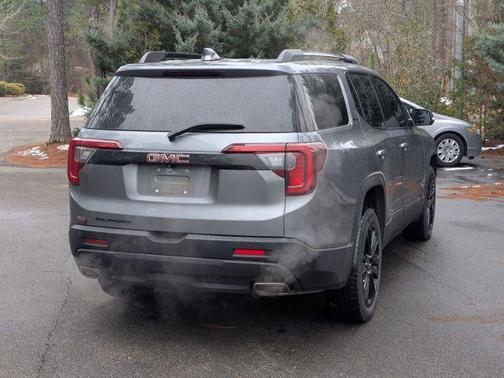 2022 GMC Acadia SLT