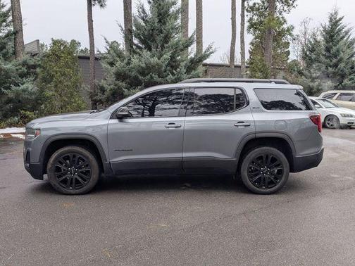 2022 GMC Acadia SLT
