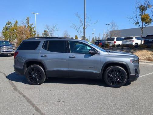 2022 GMC Acadia SLT