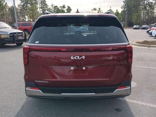 2025 Kia Carnival SX