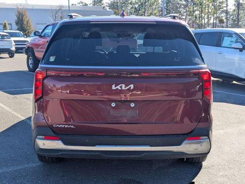 2025 Kia Carnival SX
