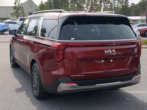 2025 Kia Carnival SX
