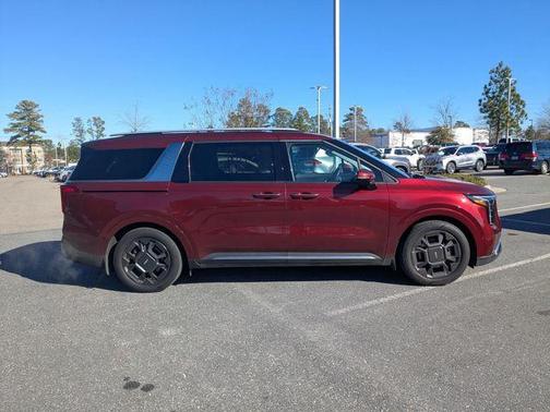 2025 Kia Carnival SX