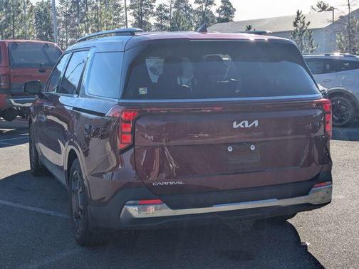 2025 Kia Carnival SX