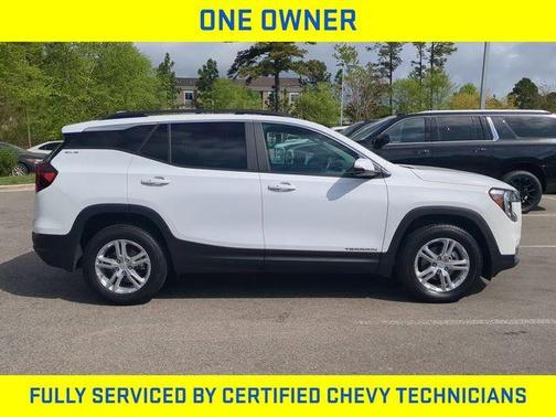 Summit White 2023 GMC Terrain SLE