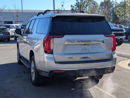 2023 GMC Yukon XL SLT