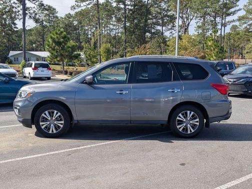 2020 Nissan Pathfinder S