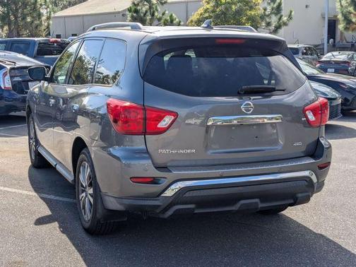 2020 Nissan Pathfinder S