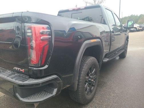 2025 GMC Sierra 2500 AT4