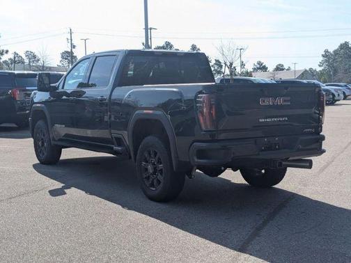 2025 GMC Sierra 2500 AT4