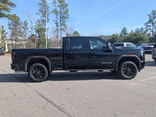 2025 GMC Sierra 2500 AT4