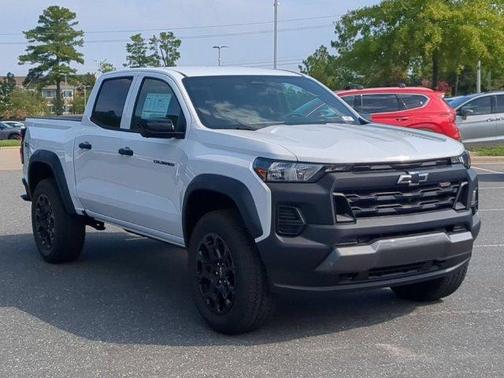 Summit White 2026 Chevrolet Colorado Trail Boss