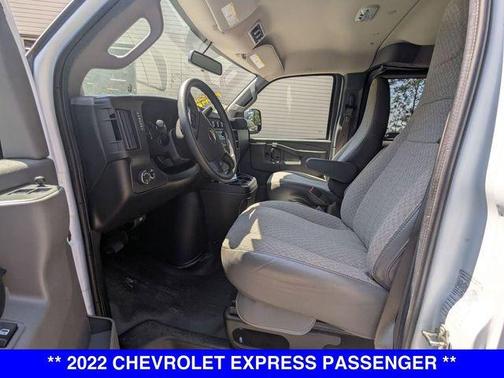 2022 Chevrolet Express 3500 LS