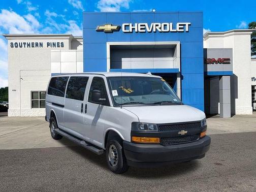 2022 Chevrolet Express 3500 LS