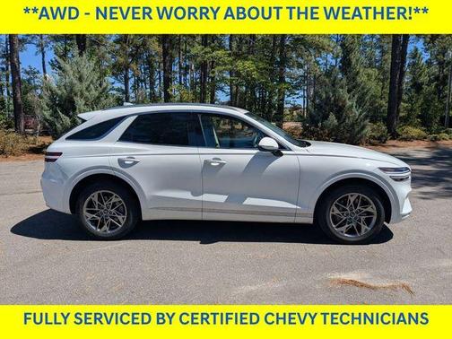 Alta White 2025 Genesis GV70 2.5T