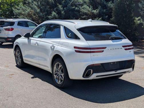 Alta White 2025 Genesis GV70 2.5T