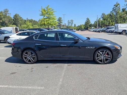 Black 2022 Maserati Quattroporte Modena