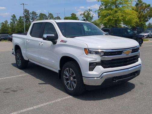 Summit White 2026 Chevrolet Silverado 1500 LT