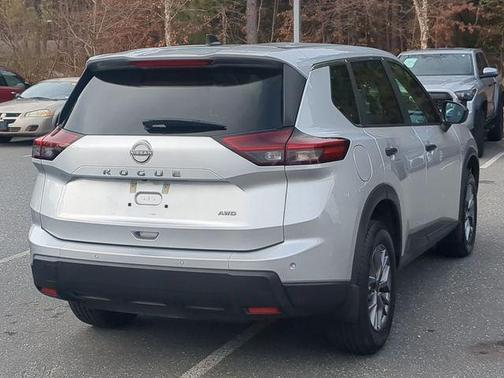 2024 Nissan Rogue S