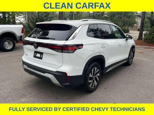 Pure White 2025 Volkswagen Tiguan 2.0T S