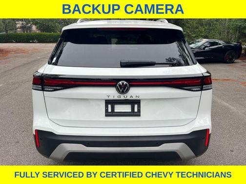 Pure White 2025 Volkswagen Tiguan 2.0T S