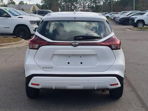 2022 Nissan Kicks S