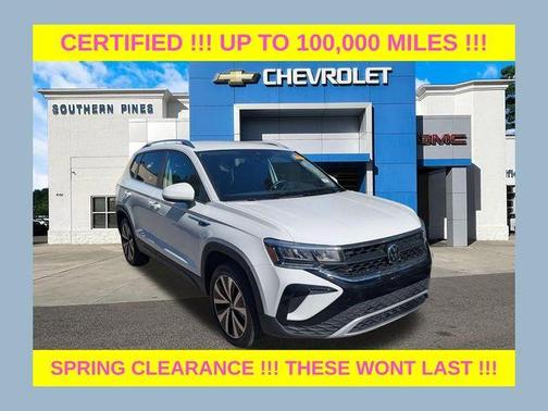 Pure White 2024 Volkswagen Taos 1.5T SE