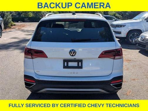 Pure White 2024 Volkswagen Taos 1.5T SE