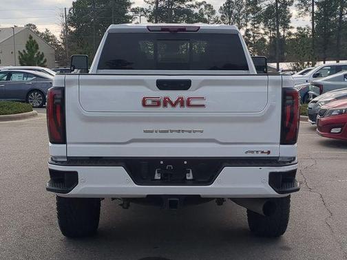 2025 GMC Sierra 2500 AT4