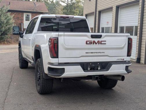 2025 GMC Sierra 2500 AT4