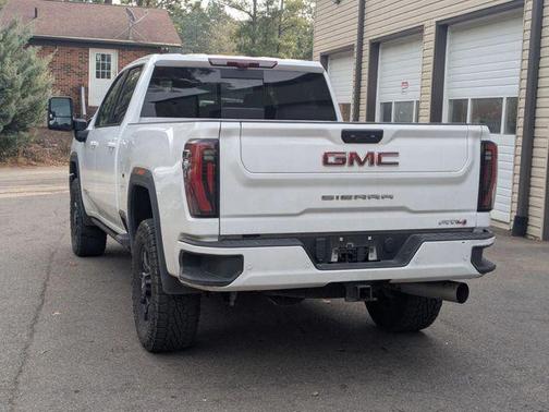 2025 GMC Sierra 2500 AT4