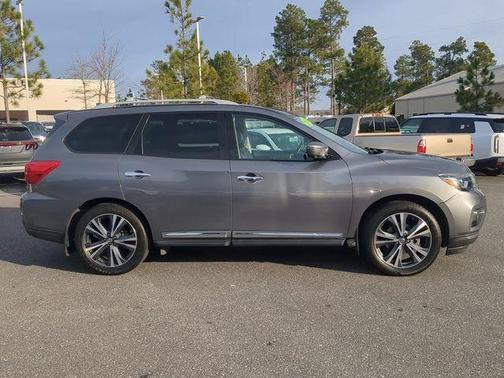 2019 Nissan Pathfinder Platinum
