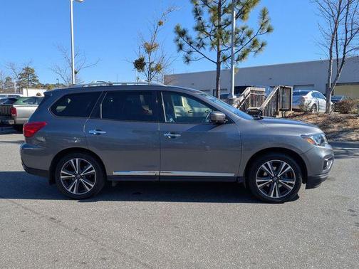2019 Nissan Pathfinder Platinum