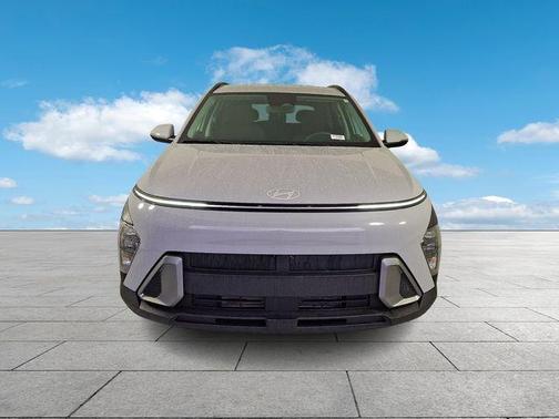 Cyber Gray Metallic 2025 Hyundai KONA SEL