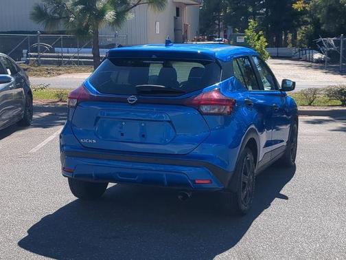 2022 Nissan Kicks S