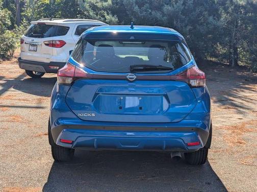 2022 Nissan Kicks S