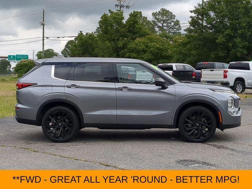 2024 Mitsubishi Outlander SE
